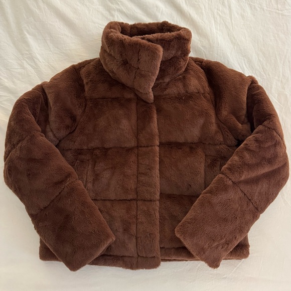 Abercrombie & Fitch Jackets & Blazers - Abercrombie & Fitch Plush Faux Fur Jacket in Rich Brown